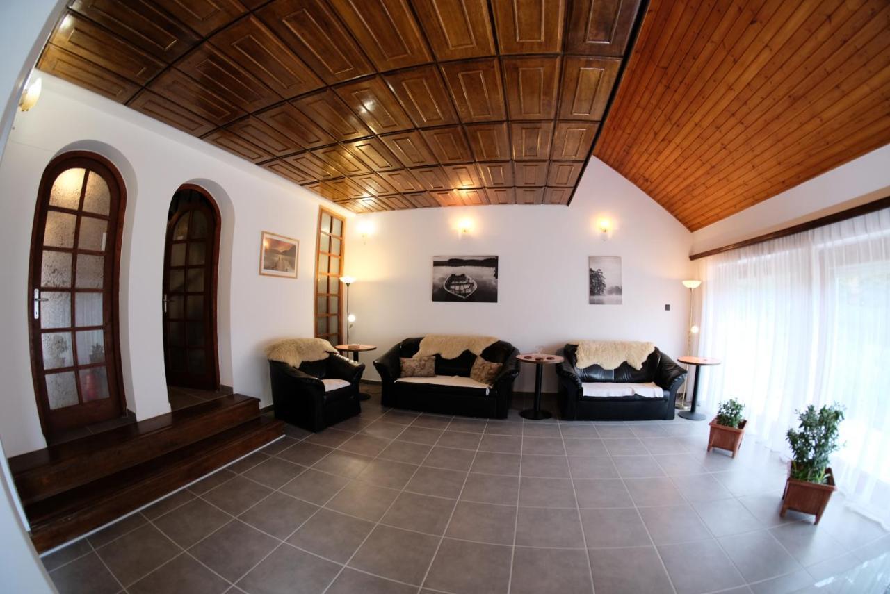 Alea Apartmanok ฮอร์กานี ภายนอก รูปภาพ